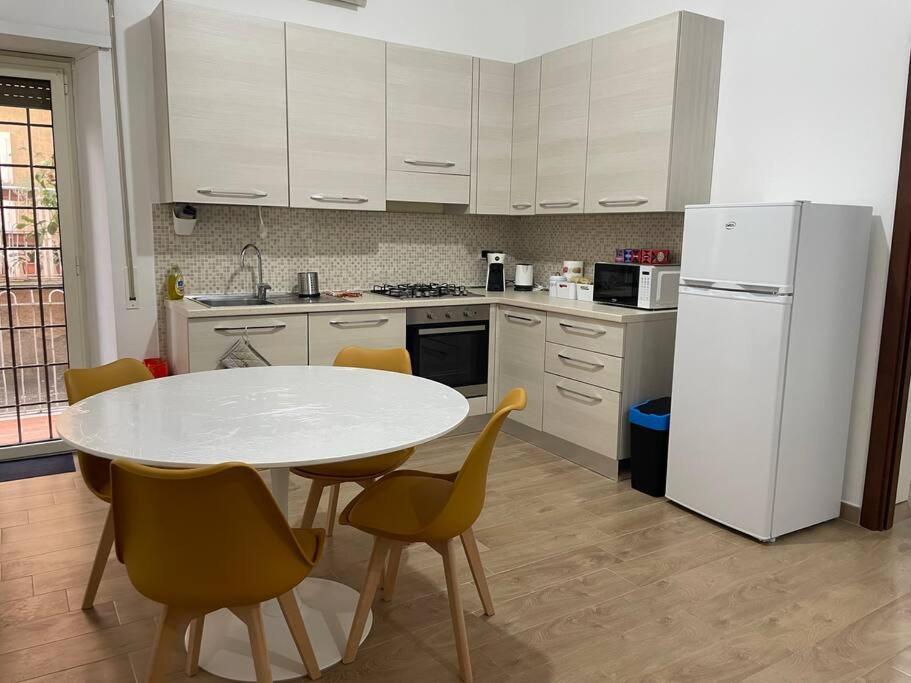 Centocelle Vicino Metro C Apartment *